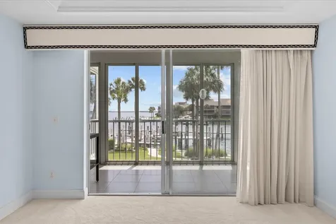 1903 Bay Road Vero Beach FL 32963