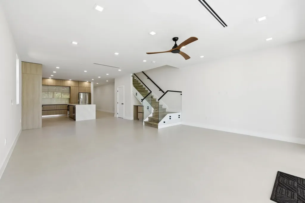821 SW 1st Street Fort Lauderdale FL 33312