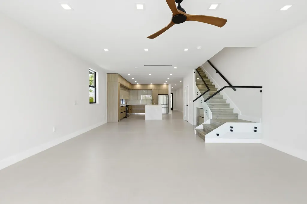 821 SW 1st Street Fort Lauderdale FL 33312