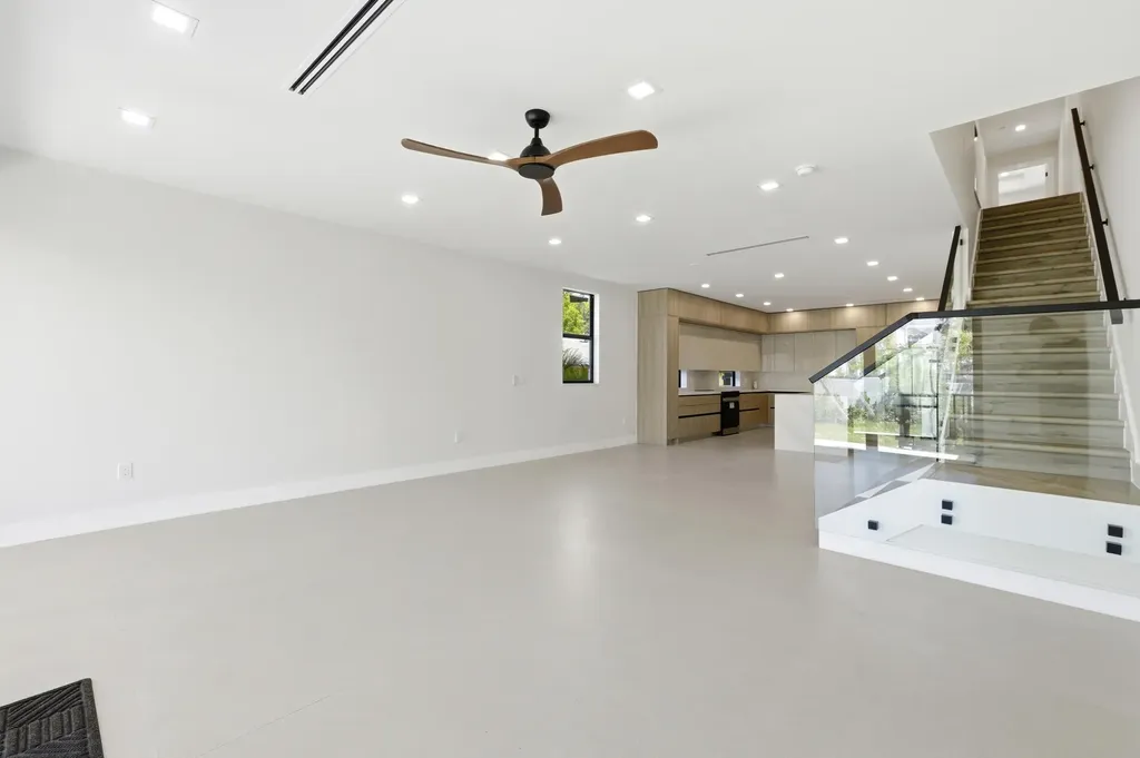 821 SW 1st Street Fort Lauderdale FL 33312
