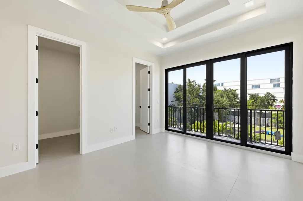 821 SW 1st Street Fort Lauderdale FL 33312