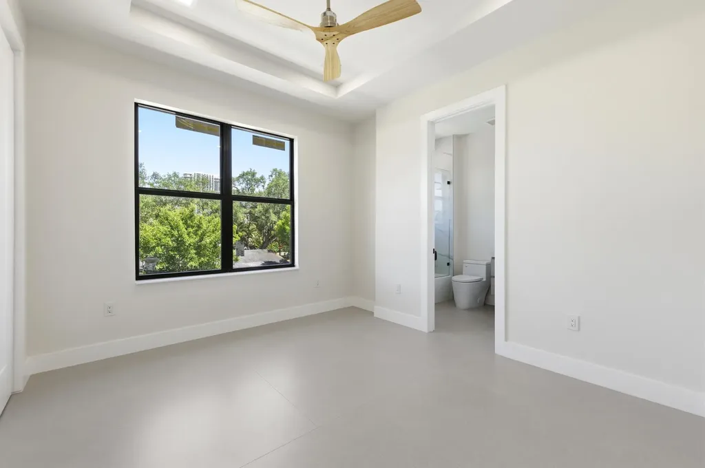 821 SW 1st Street Fort Lauderdale FL 33312