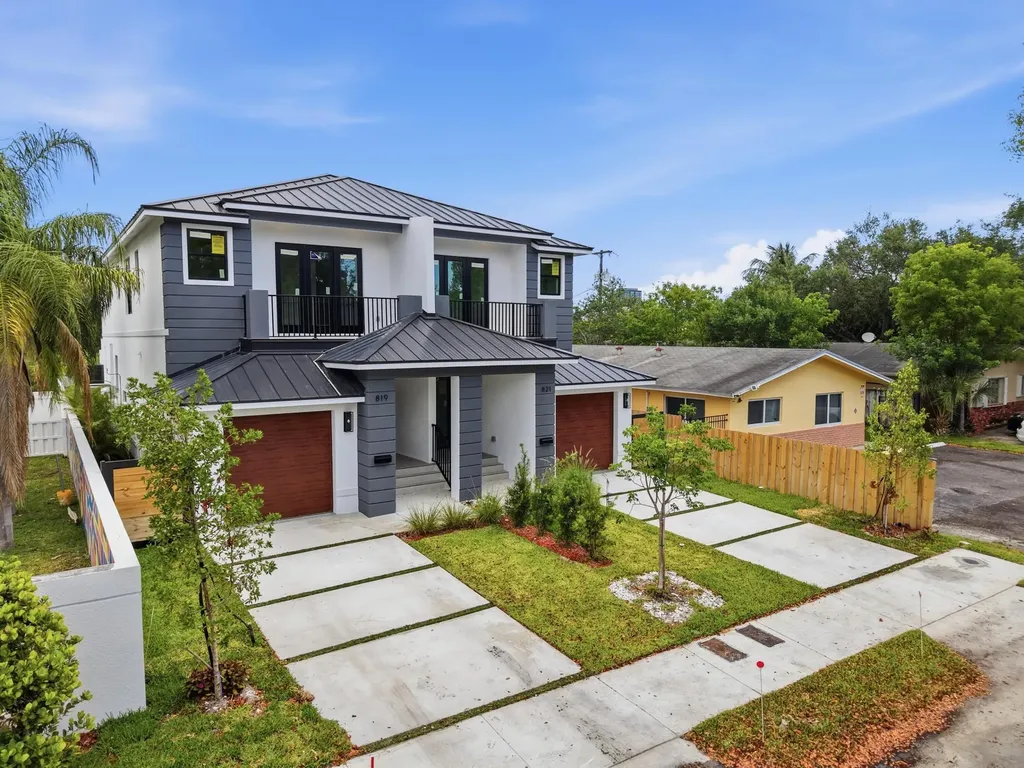 821 SW 1st Street Fort Lauderdale FL 33312