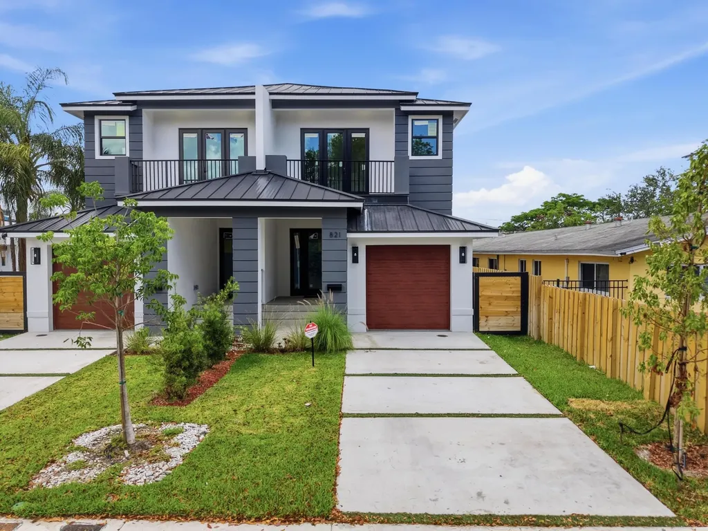 821 SW 1st Street Fort Lauderdale FL 33312