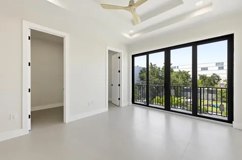 821 SW 1st Street Fort Lauderdale FL 33312