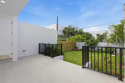 821 SW 1st Street Fort Lauderdale FL 33312