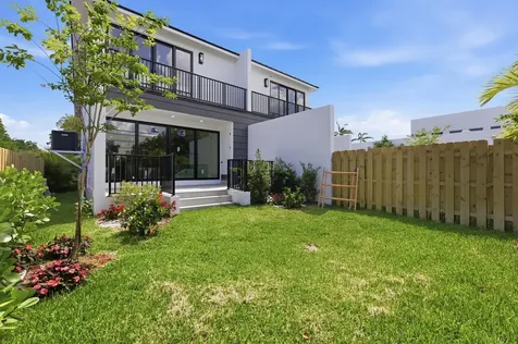 821 SW 1st Street Fort Lauderdale FL 33312