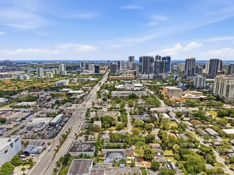 821 SW 1st Street Fort Lauderdale FL 33312
