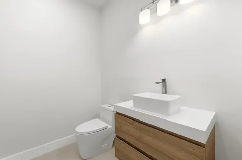 821 SW 1st Street Fort Lauderdale FL 33312