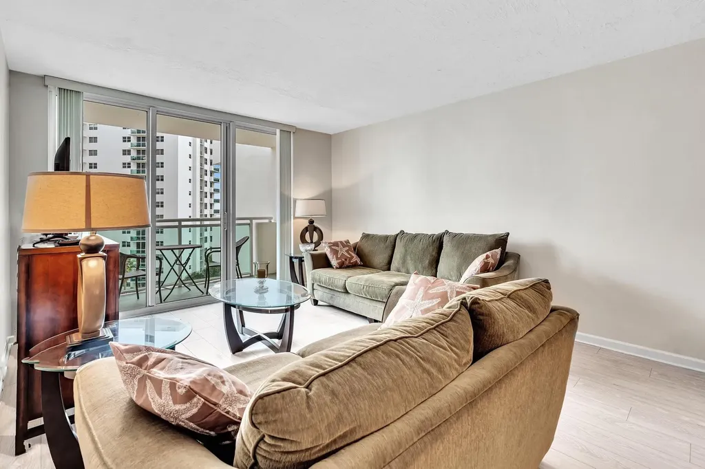 3000 S Ocean Drive Hollywood FL 33019