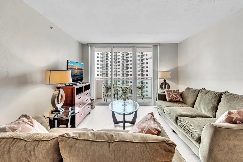 3000 S Ocean Drive Hollywood FL 33019