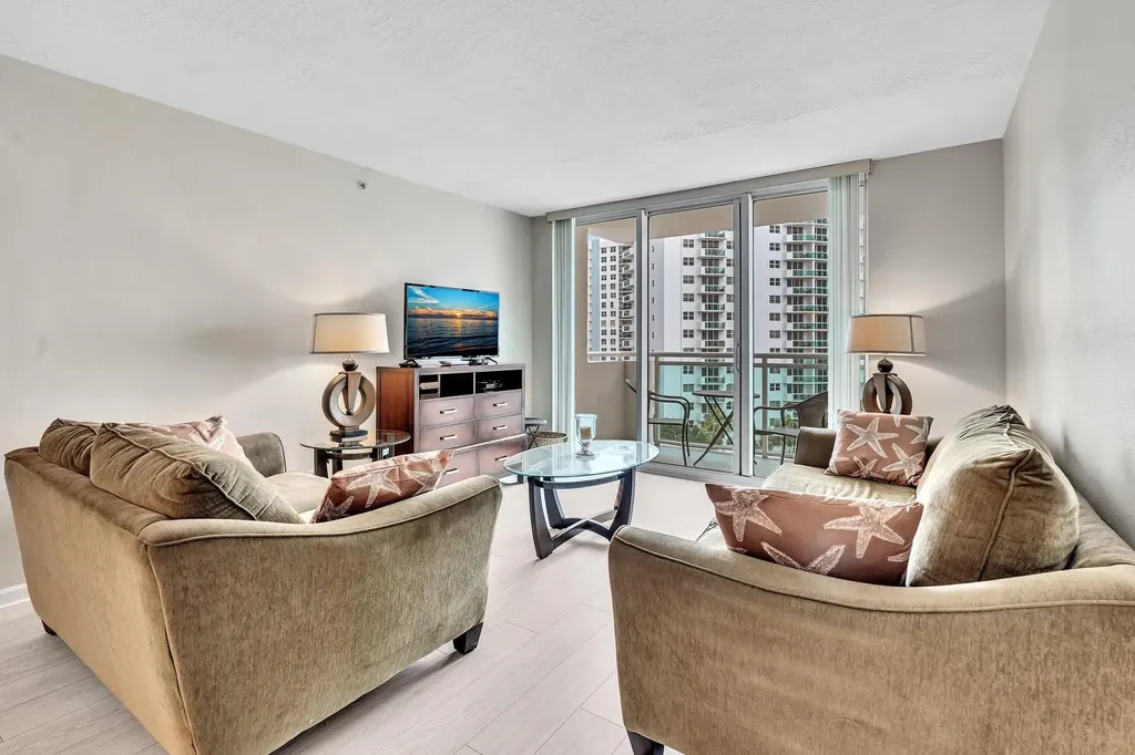 3000 S Ocean Drive Hollywood FL 33019