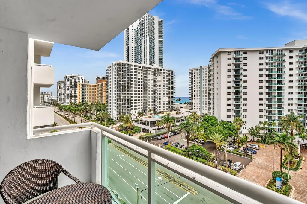 3000 S Ocean Drive Hollywood FL 33019