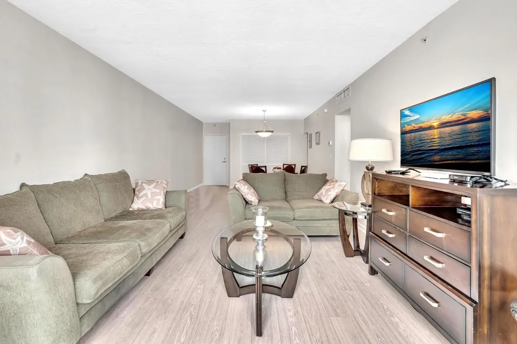 3000 S Ocean Drive Hollywood FL 33019