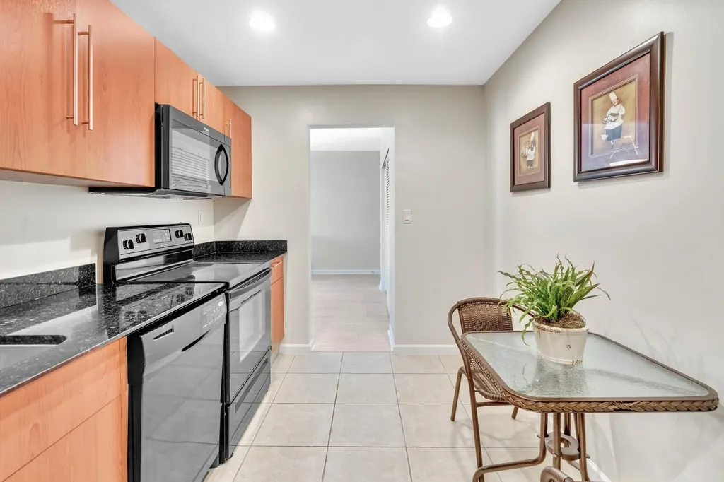 3000 S Ocean Drive Hollywood FL 33019