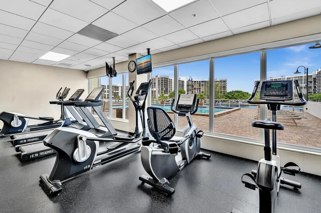 3000 S Ocean Drive Hollywood FL 33019
