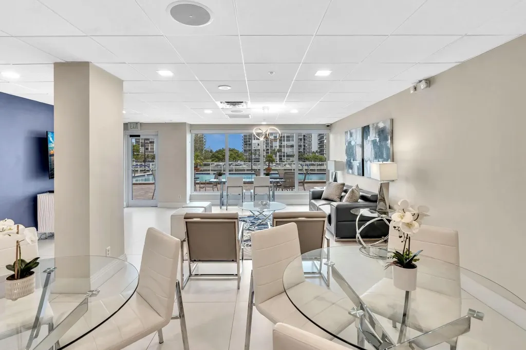 3000 S Ocean Drive Hollywood FL 33019