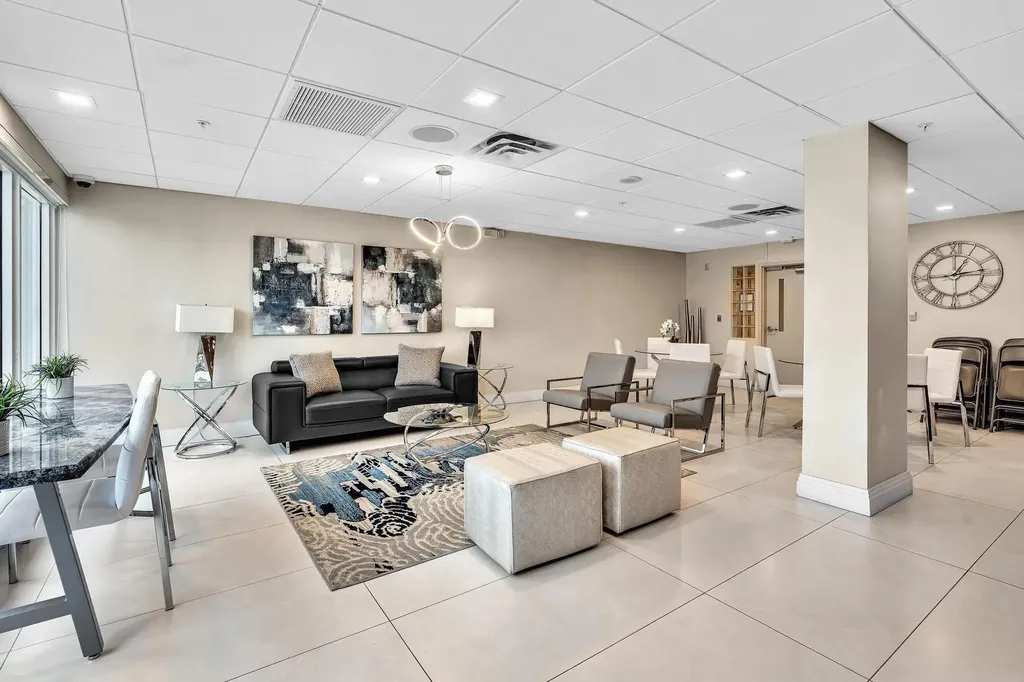 3000 S Ocean Drive Hollywood FL 33019