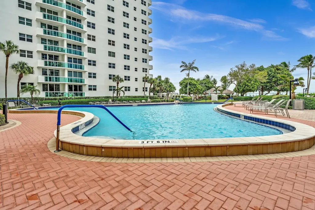 3000 S Ocean Drive Hollywood FL 33019