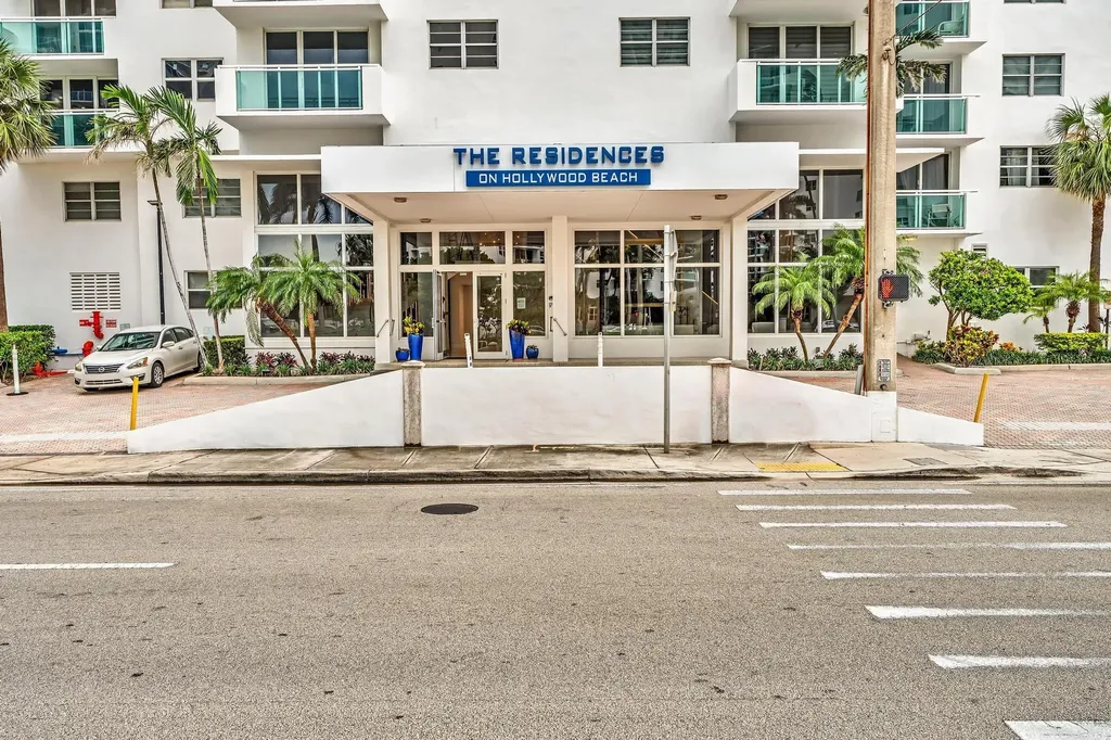 3000 S Ocean Drive Hollywood FL 33019