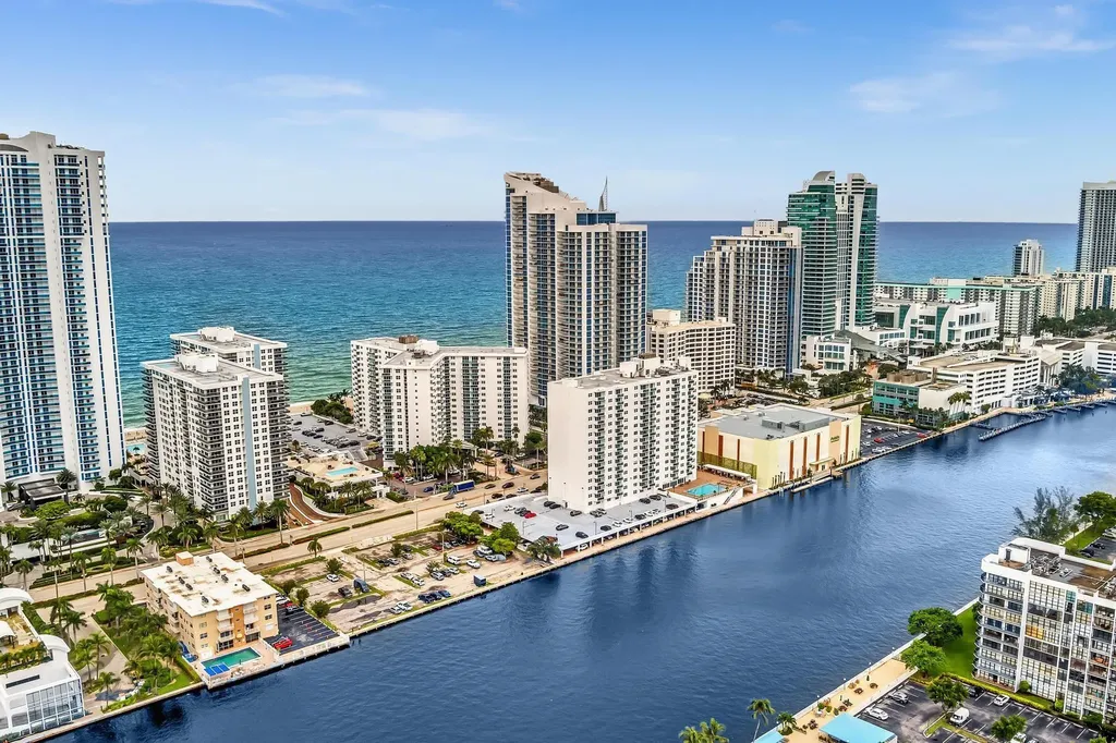 3000 S Ocean Drive Hollywood FL 33019