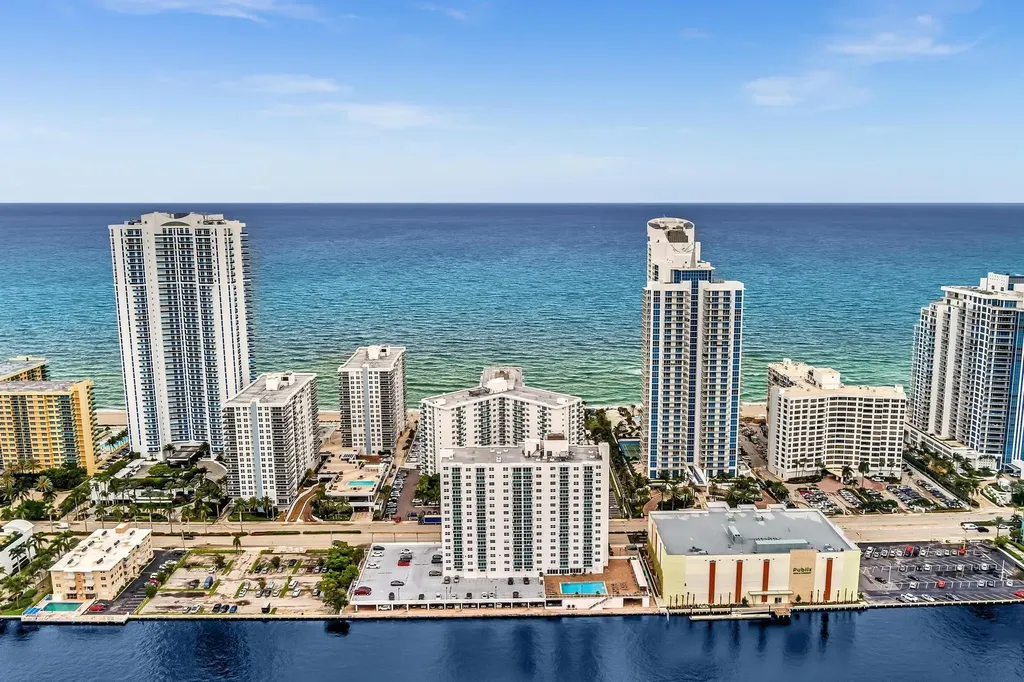 3000 S Ocean Drive Hollywood FL 33019