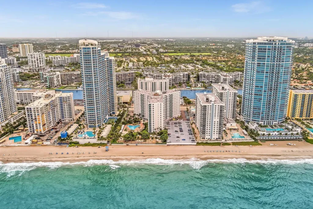 3000 S Ocean Drive Hollywood FL 33019