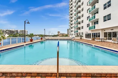 3000 S Ocean Drive Hollywood FL 33019