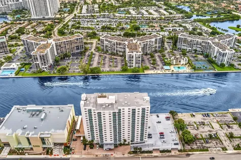 3000 S Ocean Drive Hollywood FL 33019