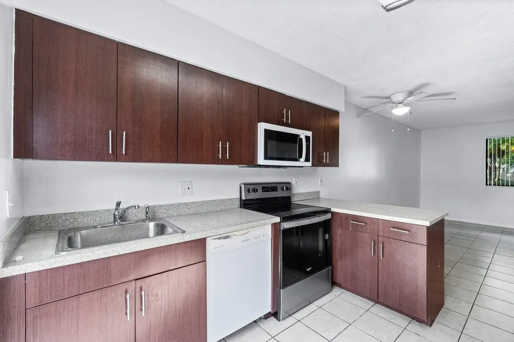 1837 NW 94th Avenue Coral Springs FL 33071
