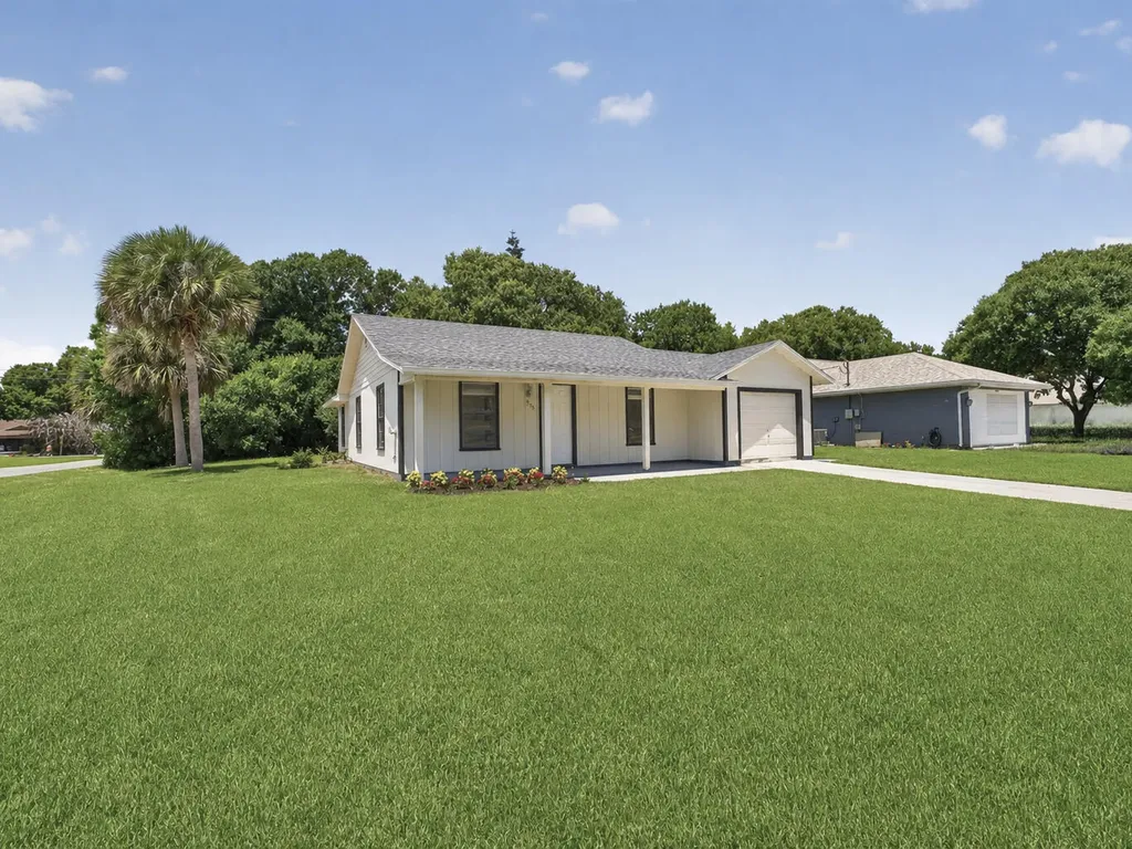 1373 32nd Avenue SW Vero Beach FL 32968