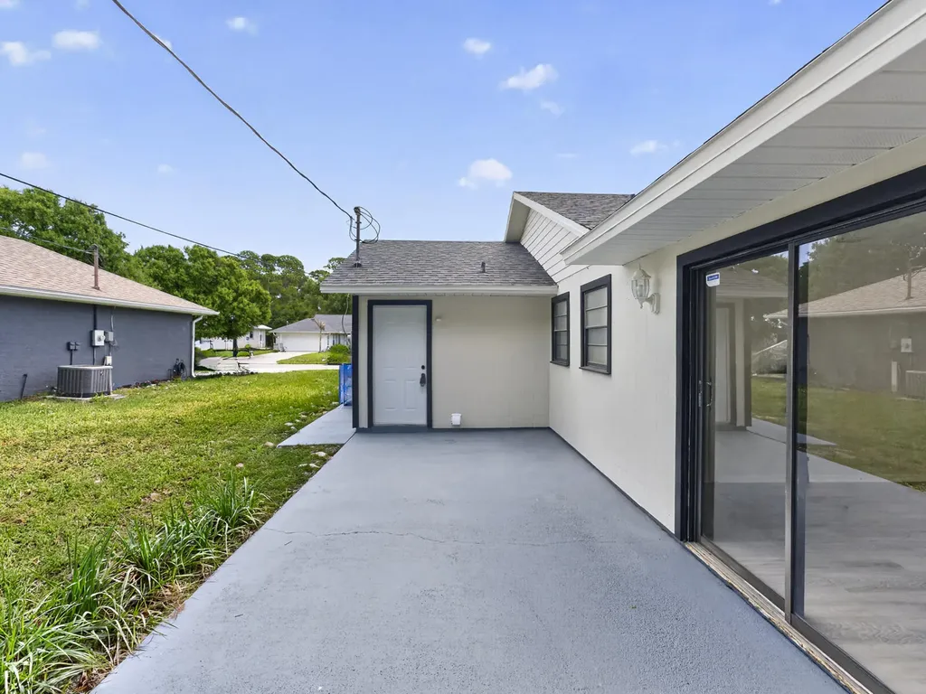 1373 32nd Avenue SW Vero Beach FL 32968