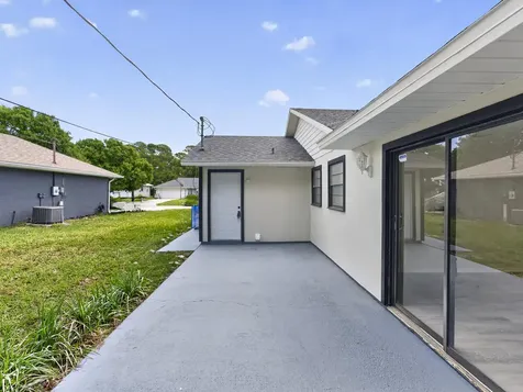 1373 32ND Avenue SW Vero Beach FL 32968