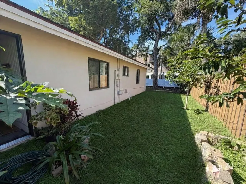 1512 NW 93rd Terrace Coral Springs FL 33071