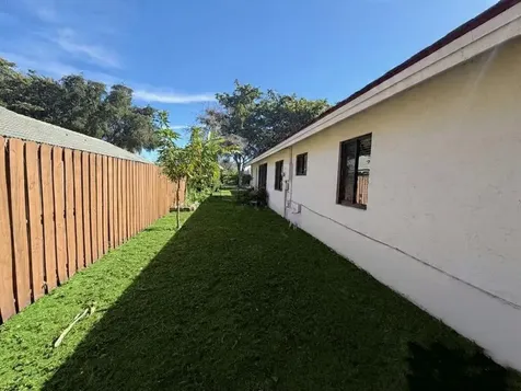 1512 NW 93rd Terrace Coral Springs FL 33071
