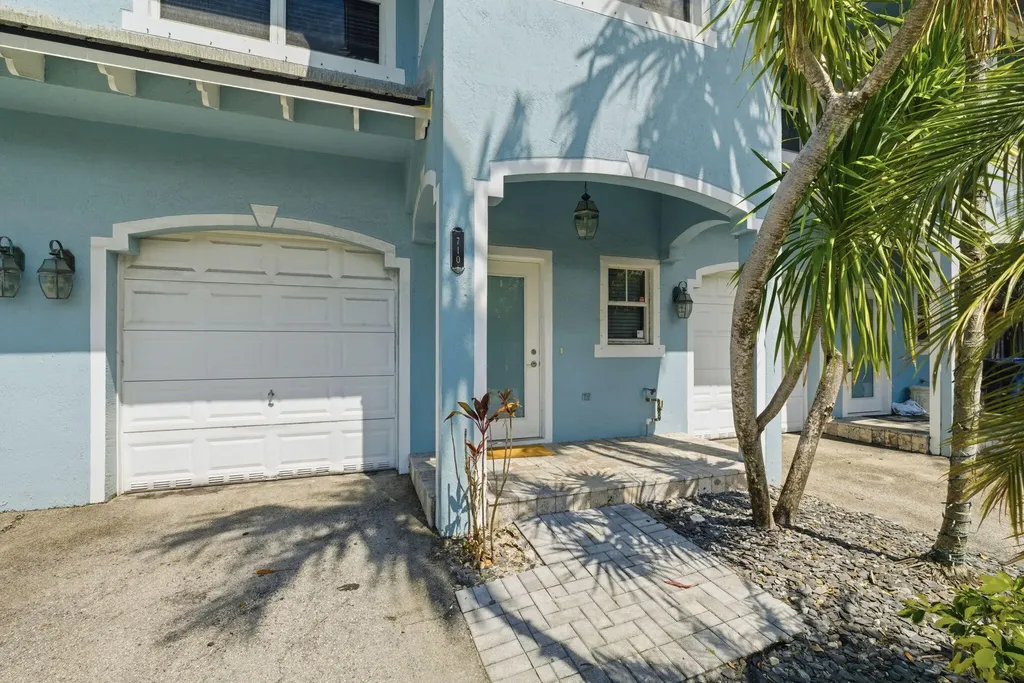 710 SW 4th Avenue Fort Lauderdale FL 33315