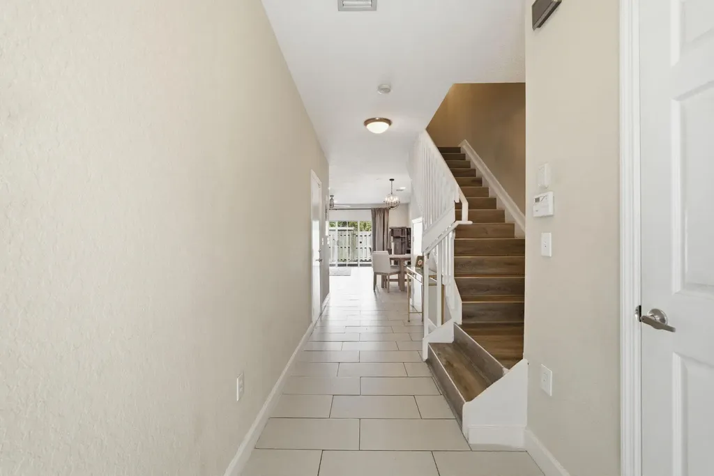 710 SW 4th Avenue Fort Lauderdale FL 33315