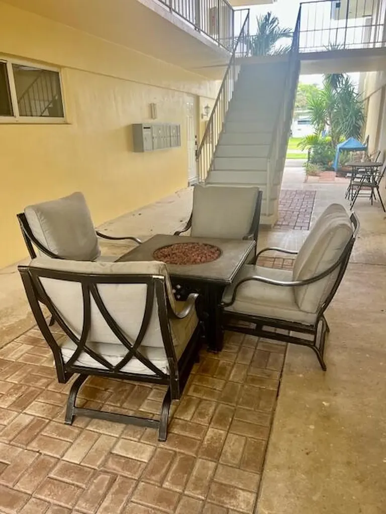 727 Hummingbird Way North Palm Beach FL 33408