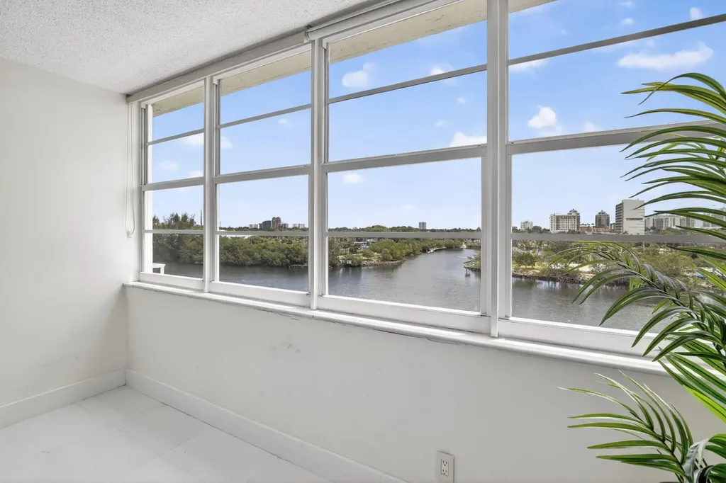 1170 N Federal Highway Fort Lauderdale FL 33304