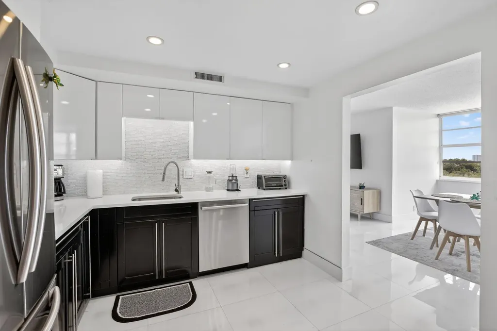 1170 N Federal Highway Fort Lauderdale FL 33304