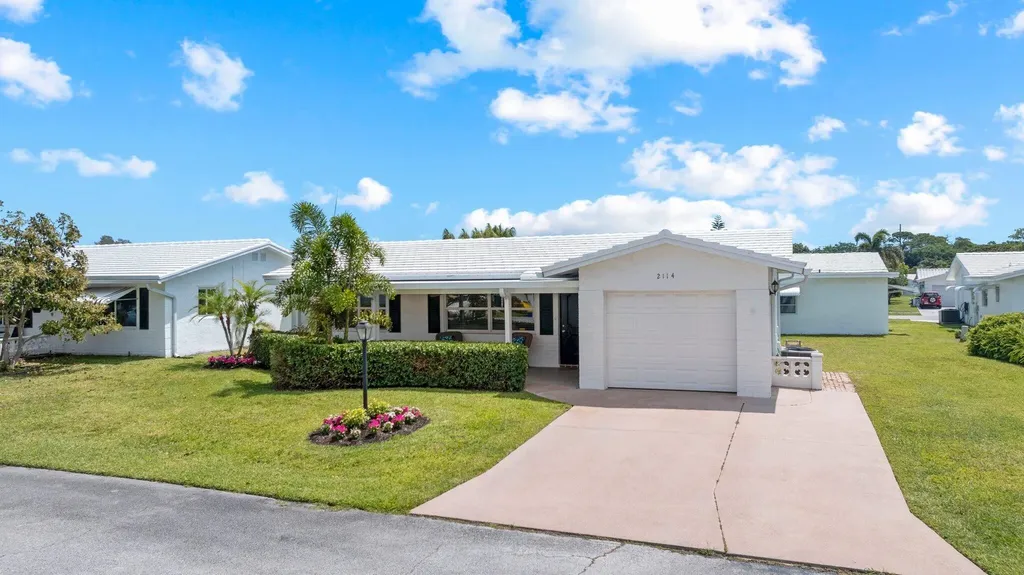 2114 SW 13th Place Boynton Beach FL 33426