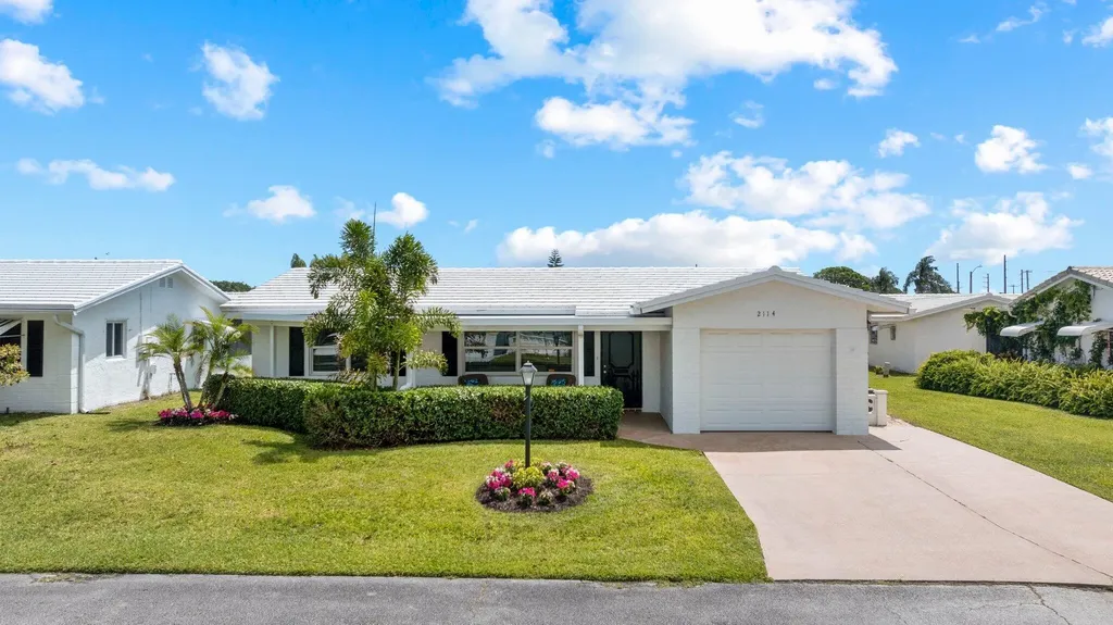 2114 SW 13th Place Boynton Beach FL 33426