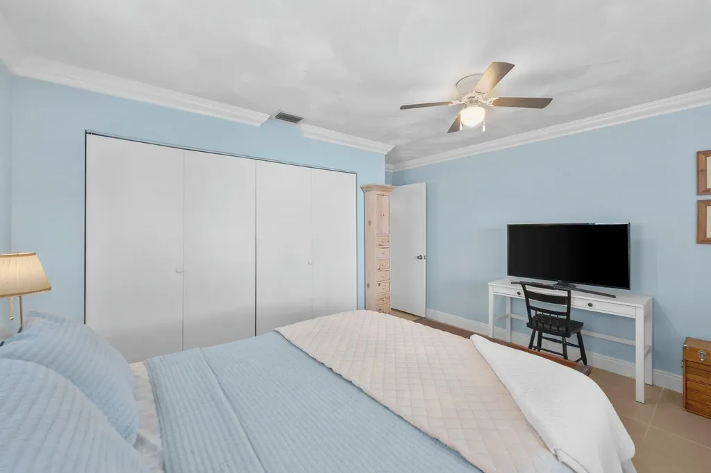 2114 SW 13th Place Boynton Beach FL 33426