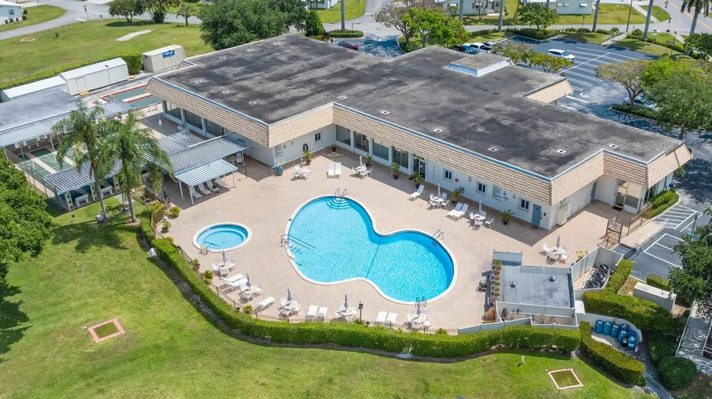 2114 SW 13th Place Boynton Beach FL 33426