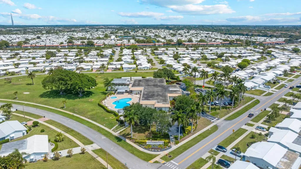 2114 SW 13th Place Boynton Beach FL 33426