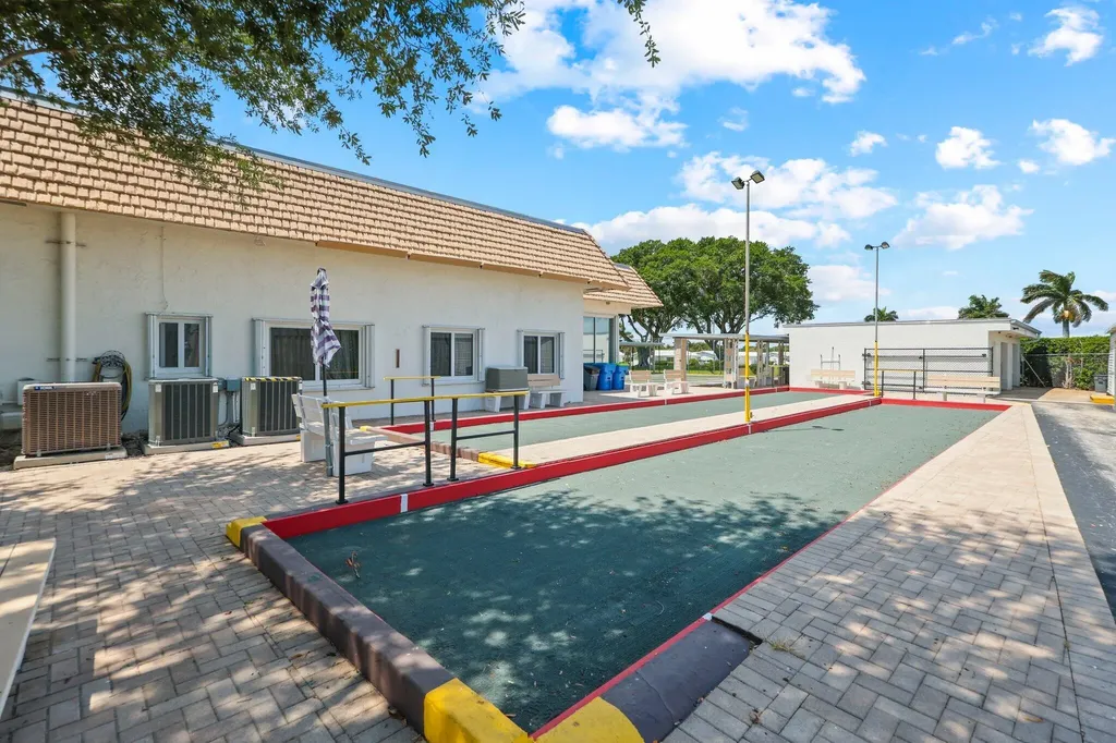 2114 SW 13th Place Boynton Beach FL 33426