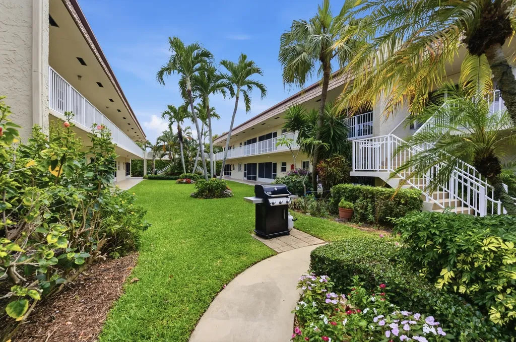 600 Snug Harbor Drive Boynton Beach FL 33435