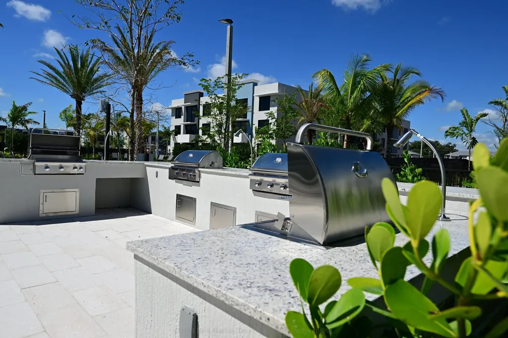 7200 W 4th Avenue Hialeah FL 33014