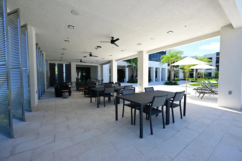 7200 W 4th Avenue Hialeah FL 33014