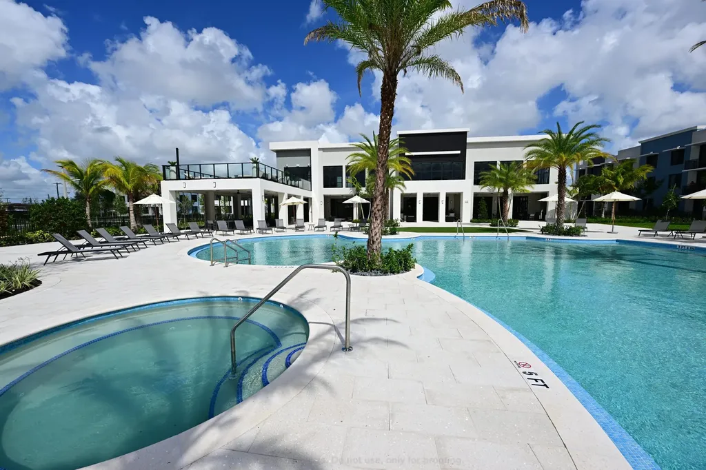 7200 W 4th Avenue Hialeah FL 33014